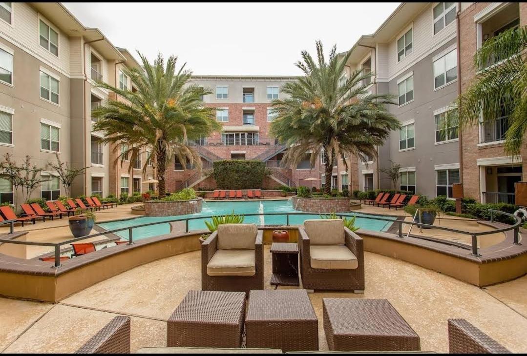 Welcome To The Suite Spot Luxury 1Bedroom Mid-Rise In Suger Land Houston Exterior photo